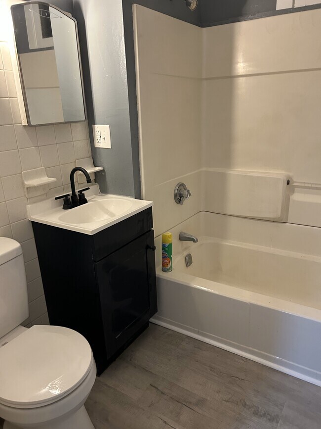 712 Spring St Unit 1st Floor
