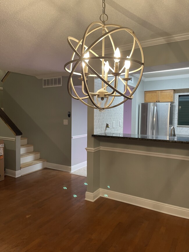 Photo - 832 Camargo Way