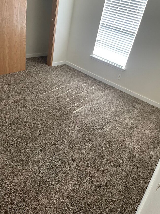 1000 Diamond Dr Unit 2402