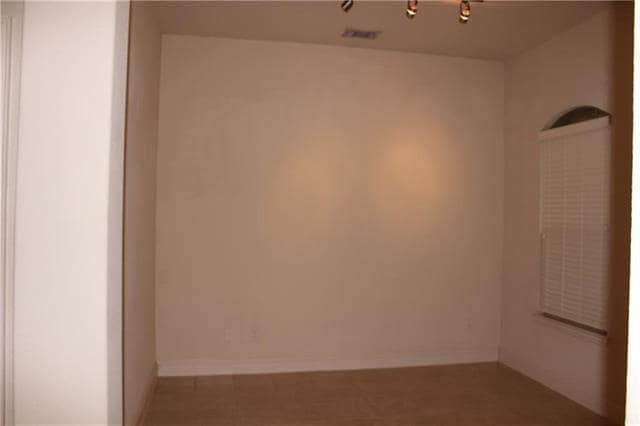 Photo - 8619 Naomi St