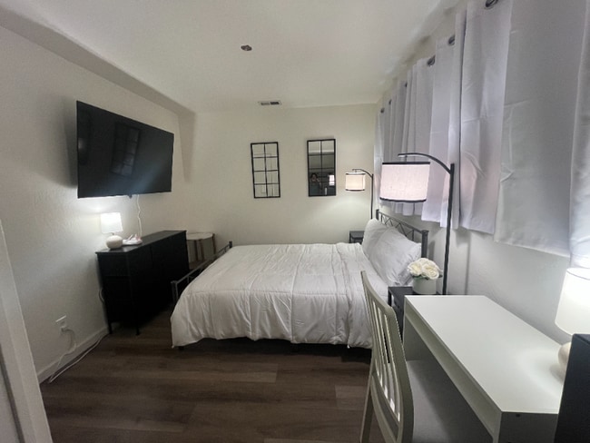 Photo - 7327 Sovereign Ct