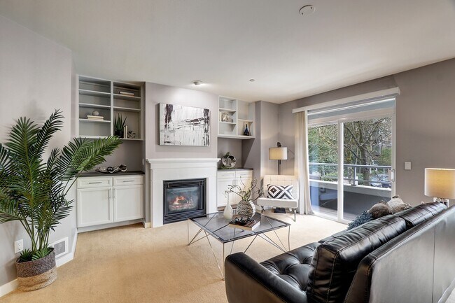 Photo - 925 110th Ave NE Unit 208