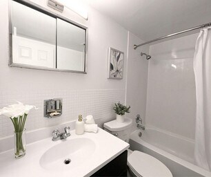 Photo - Pinegrove Apartments