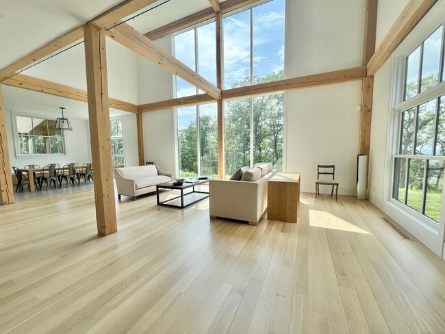 Photo - 36 Yuza Mini Ln