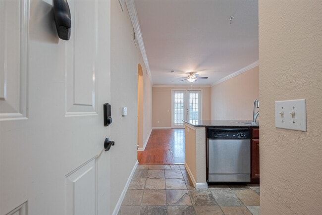 Building Photo - 7575 Kirby Dr Unit 3105 Rental
