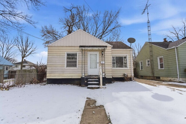 Building Photo - Comfortable & Convenient 2BR Living