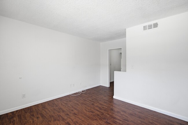 Foothill Suites