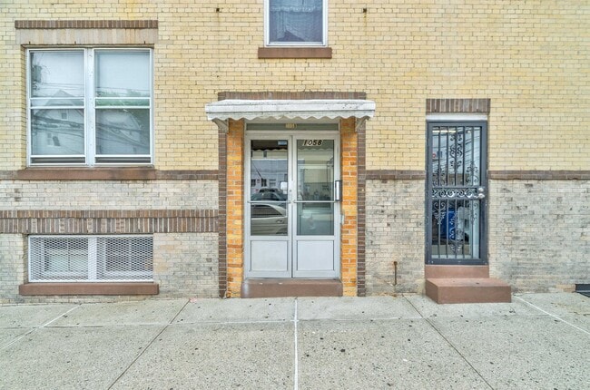 Photo - 1058 Avenue C Unit 5