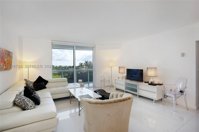 10275 Collins Ave Unit 335