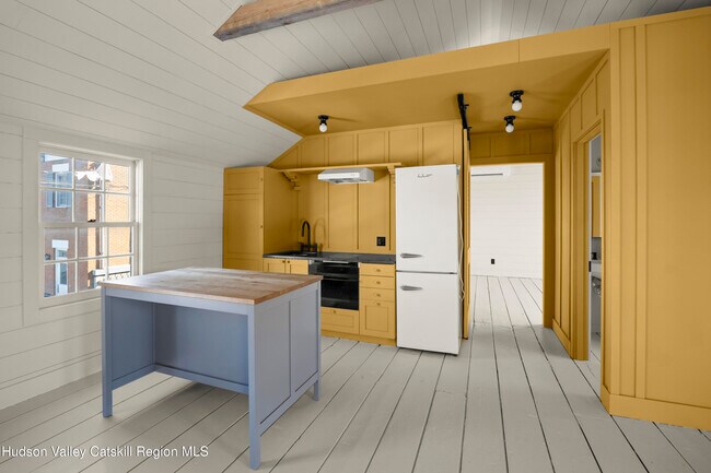 Photo - 620 Warren St