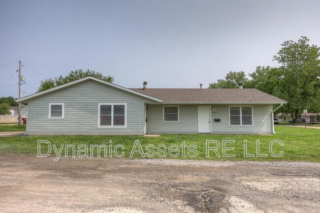 Photo - 2008 John F Kennedy St Unit A