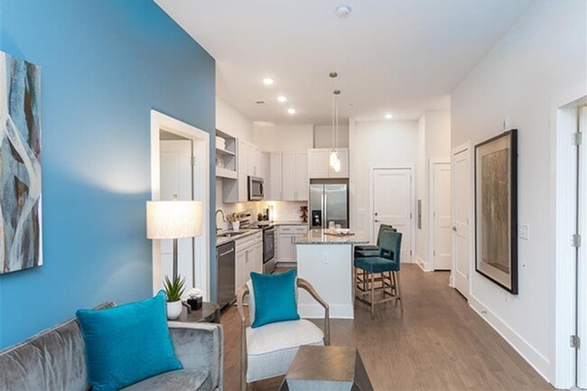 The-Edition-on-Oberlin-Raleigh-NC-Apartment-Homes-and-Townhomes-Living-Room-Expansive-10-Foot-Ceilings