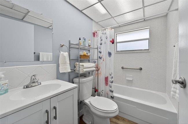 Photo - 1802 Bedford Ln Unit 12