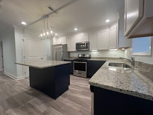 Building Photo - Downtown Dandridge!!!! Unit C Rental