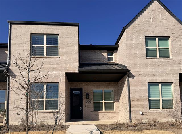 Building Photo - 1308 Arkansas Spgs St