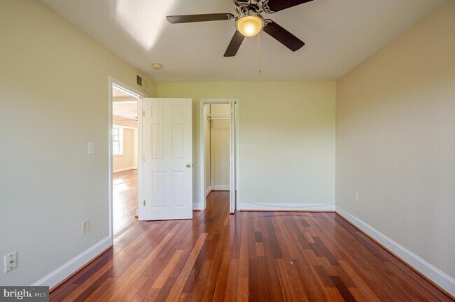 Photo - 3868 9th St SE Unit 302