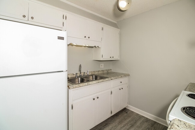 Photo - 1808 Laredo Dr