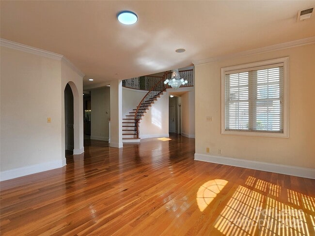 Photo - 5524 Strabane Dr