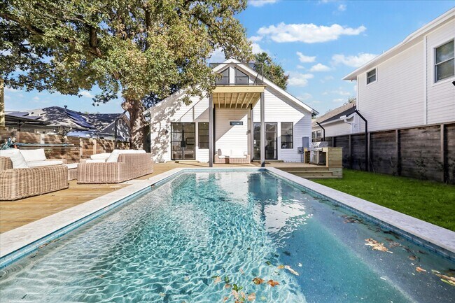 Photo - 415 Arlington St