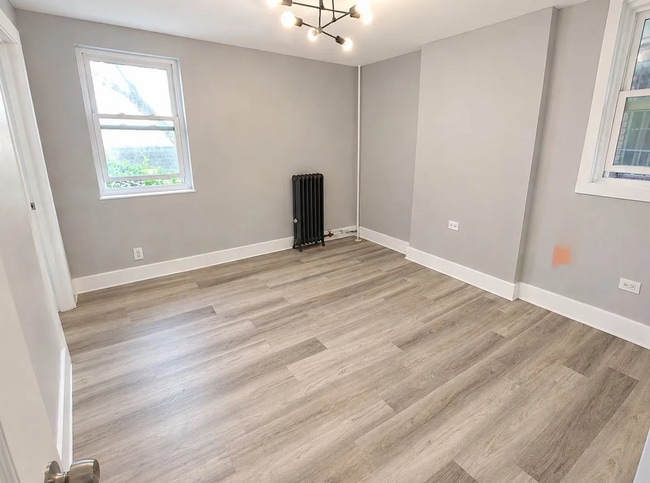 Building Photo - 168 Bloomfield Ave Unit 2L