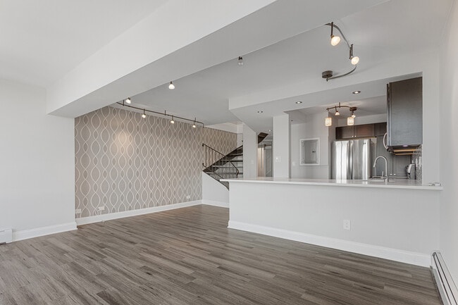 Photo - 6166 N Sheridan Rd Unit 24L