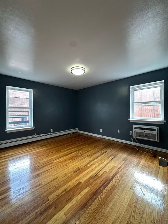 Photo - 128 E 7th St Unit 309