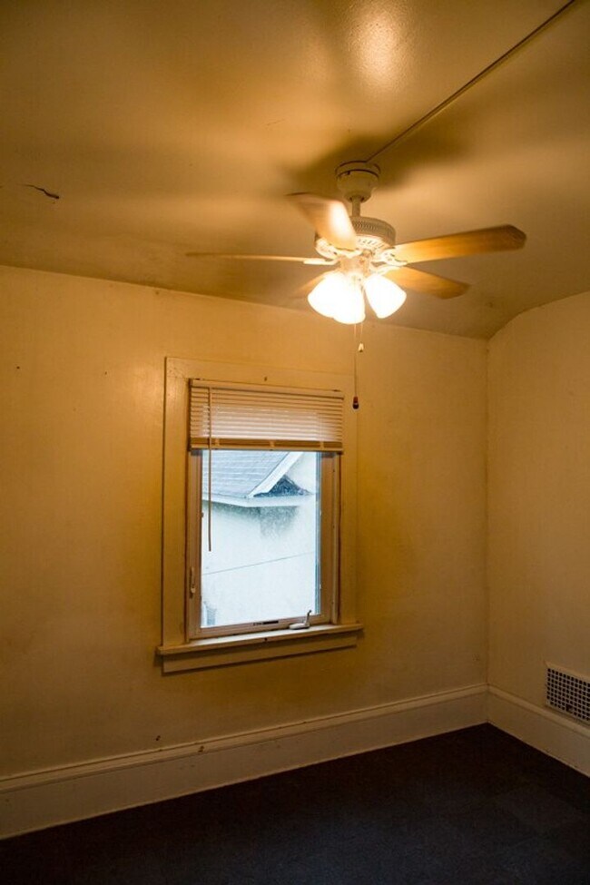 Photo - 1075-24 Unit 1AND2