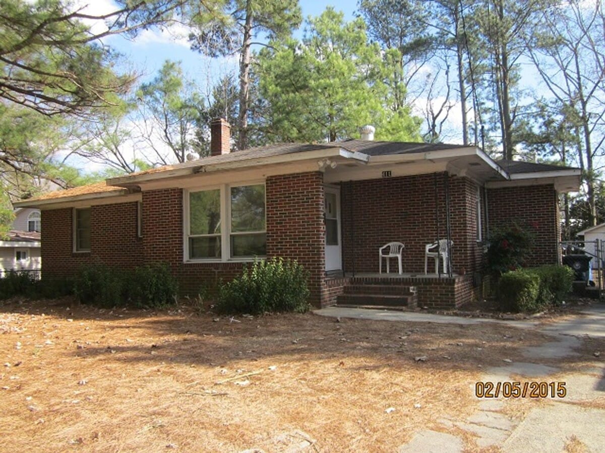 Photo - 411 Fleming St NE