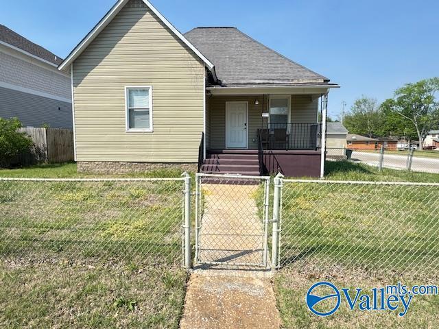 Building Photo - 2700 9th Ave SW