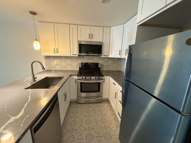 Photo - 1115 Willow Ave Unit 6