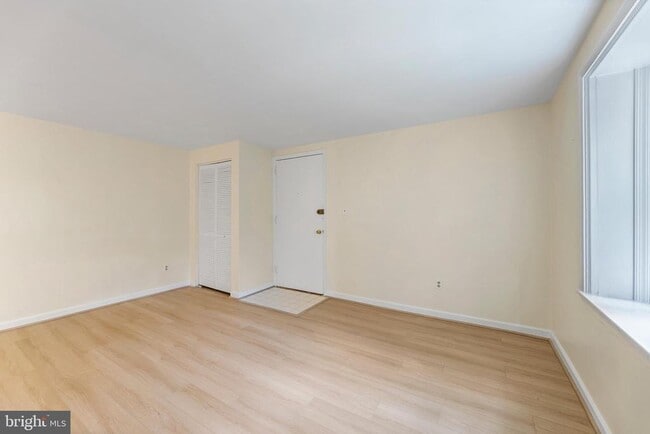 Photo - 820 S Arlington Mill Dr