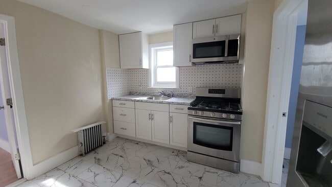 Kitchen - 222 Snyder St Unit #2