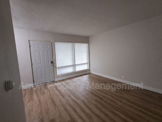 Photo - 1414 Oakland Rd NE