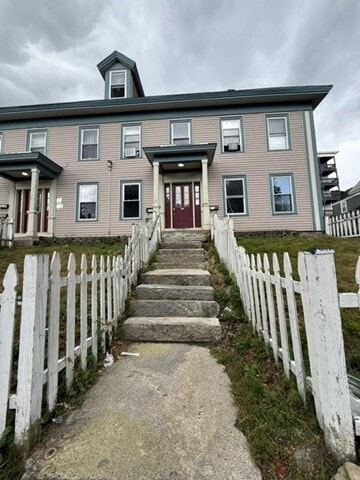 Building Photo - 92 Day St Unit 1