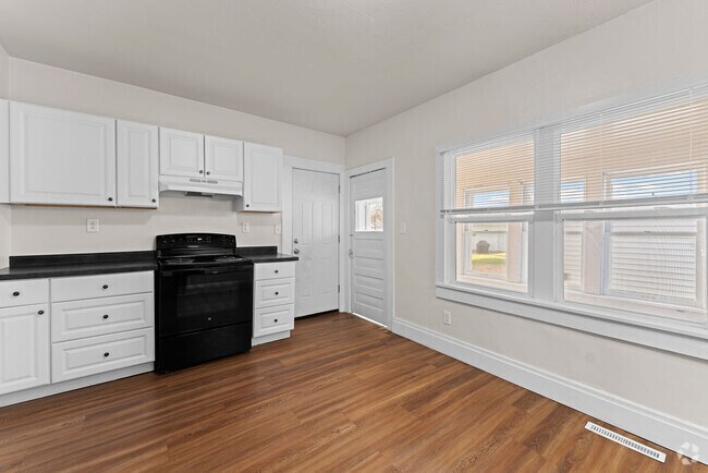 Building Photo - 503 W 5th Ave Rental