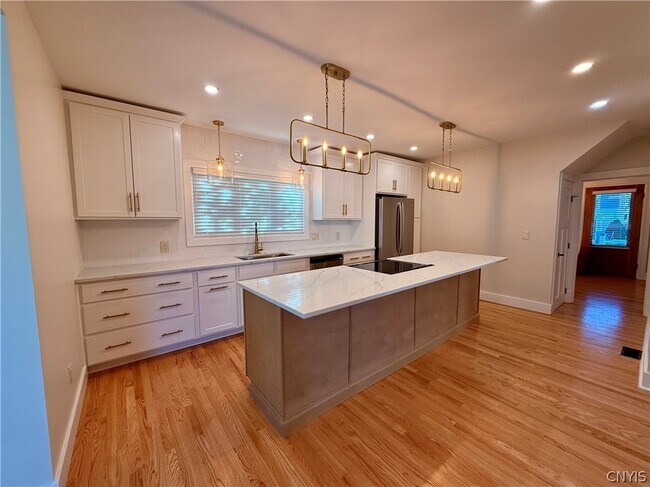 Photo - 11 Sanger Ave