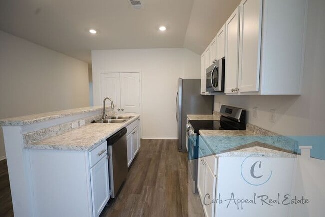 Photo - New construction in Jonesboro - beautiful 4 bed / 2 bath home - Valley View!!