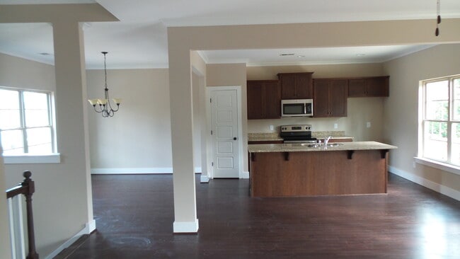 Photo - 200 Grande View Cir