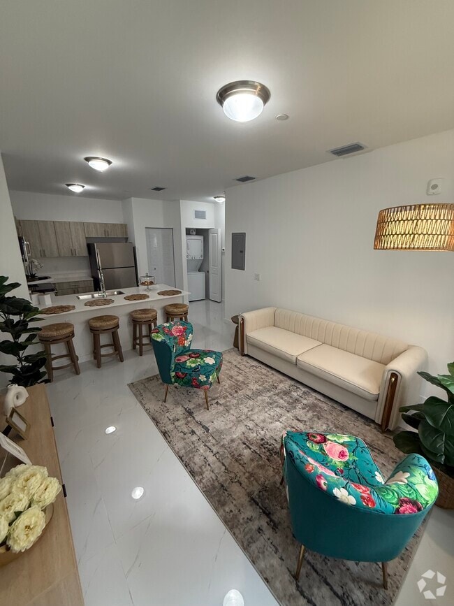 Building Photo - 891 SW 72nd Ave Unit B32 Rental