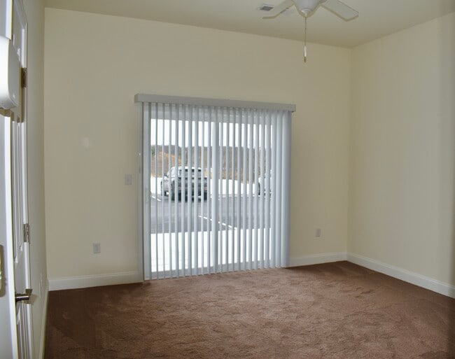 Living Room - Dawson Senior Living