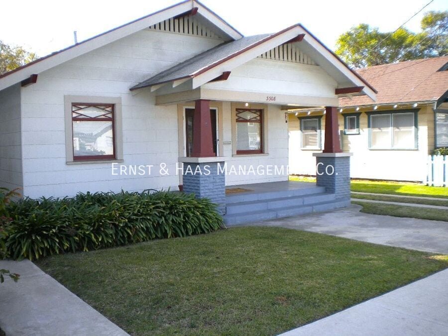 Photo - 3308 E 3rd St