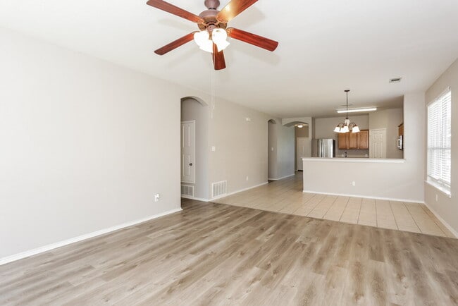 Photo - 7633 Hollow Forest Dr