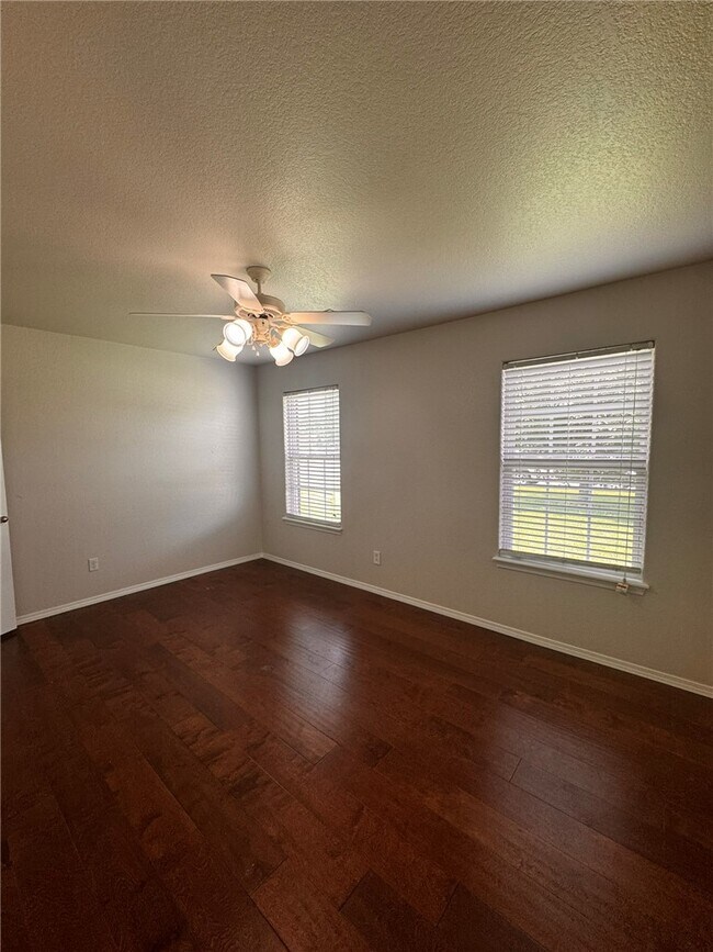 Photo - 11723 E Creek Ln