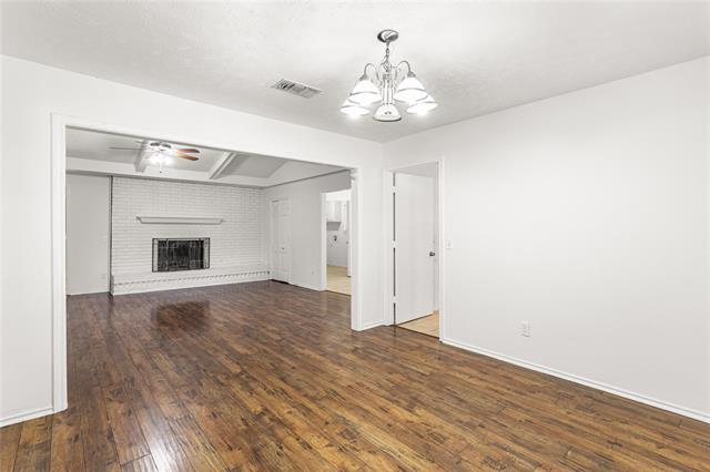 Photo - 2421 Maple Leaf Dr