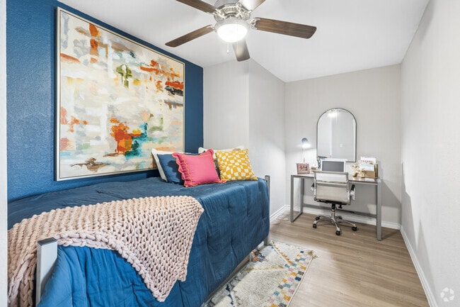 2BR w/Loft, 3BA - 1605SF - Loft