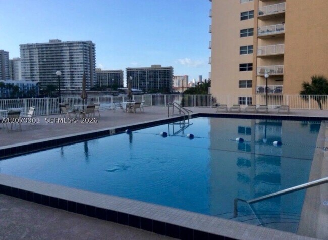 Photo - 111 Golden Isles Dr Unit E4