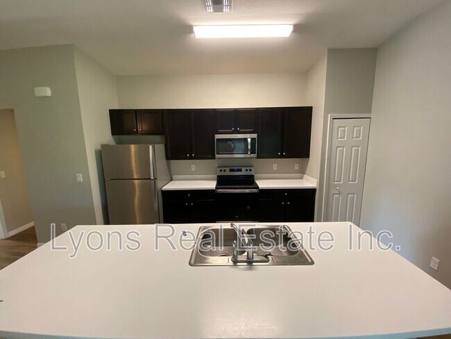 Photo - 2343 Briarwood St