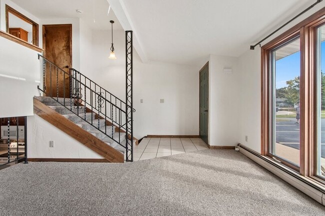 Photo - 2404 Canter Ln