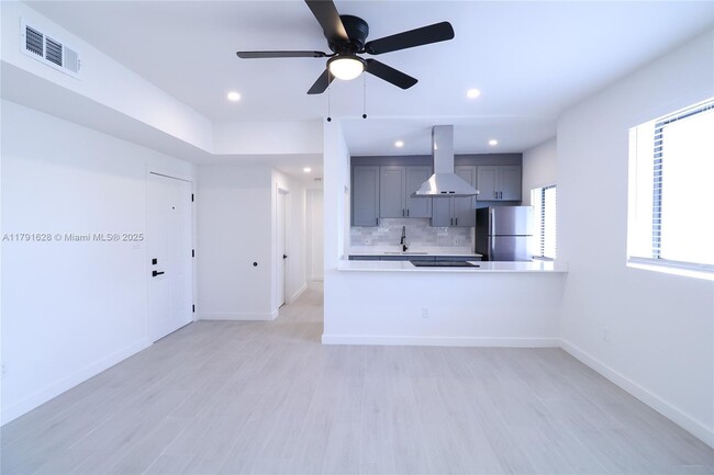 Photo - 221 SW 11th Ave Unidad 3 Rental