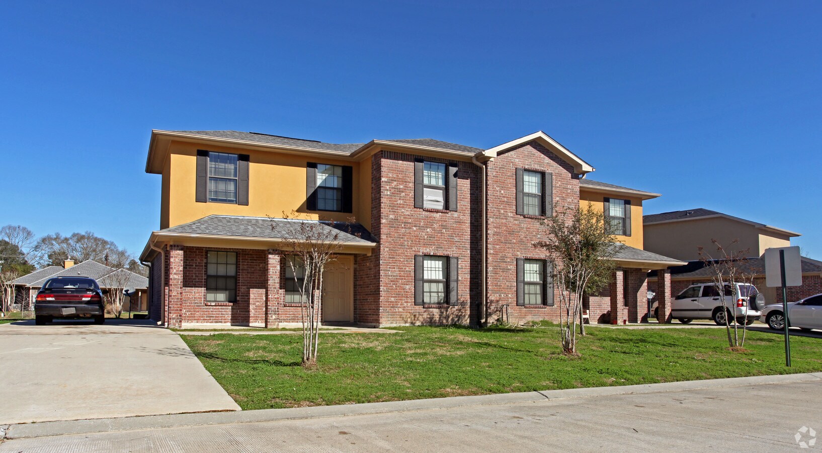 Townhomes of Sherwood Forest - Townhomes of Sherwood Forest